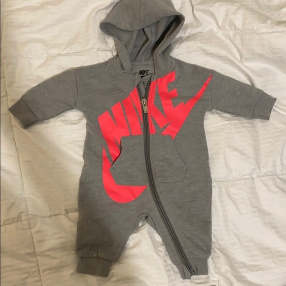 Newborn original Nike bundle of 3 - Picture 4 of 8